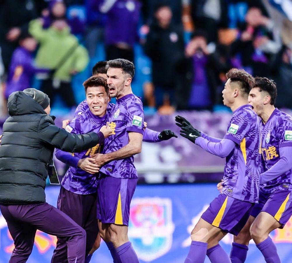 仍使他成为 仍使他成为